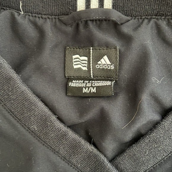 Adidas black climashell wind breaker size medium - Picture 2 of 5